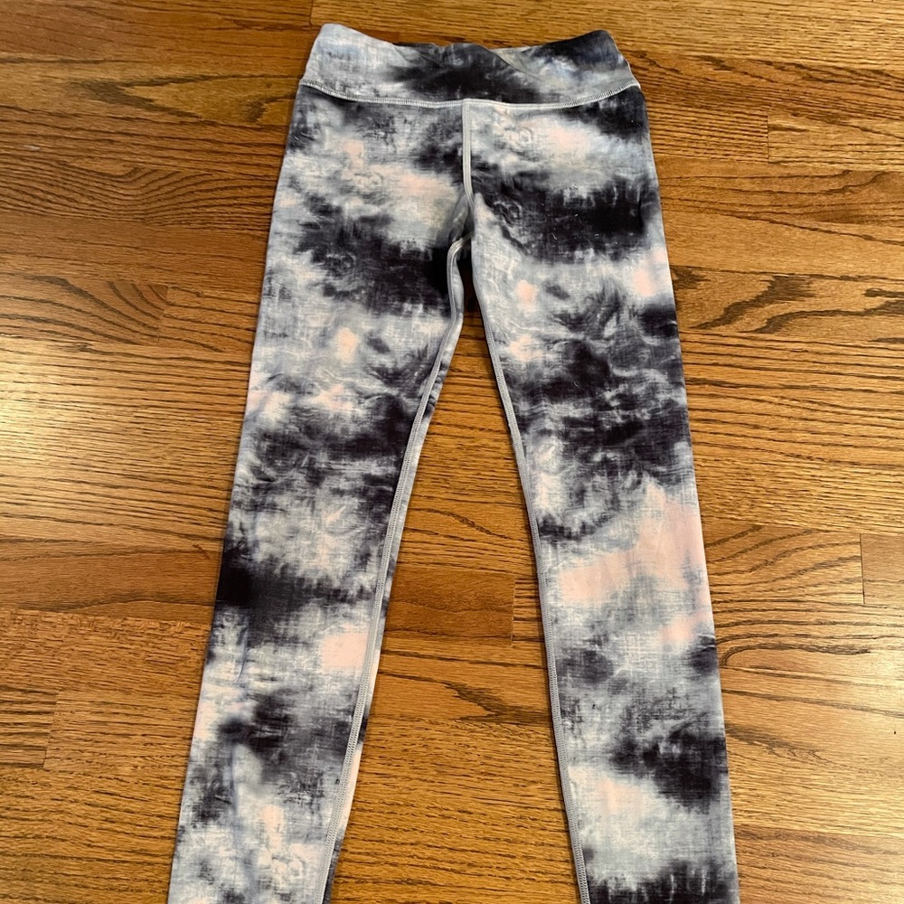 Athleta girl patterned leggings